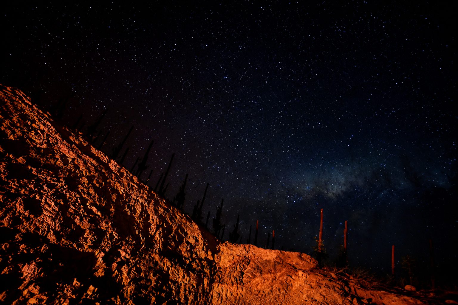 Cielo estrellado sobre Viña Alcohuaz, Valle del Elqui